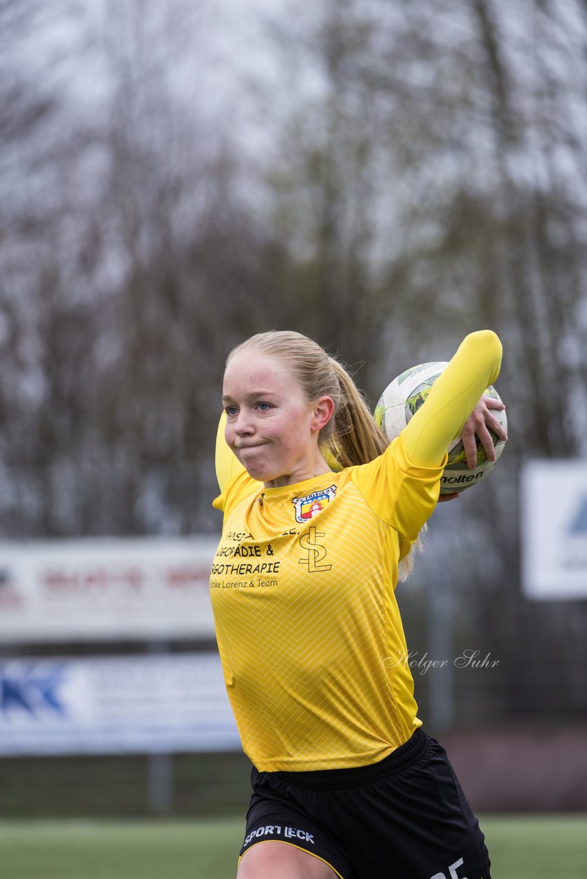 Bild 177 - F SSC Hagen Ahrensburg - SV Frisia Risum-Lindholm : Ergebnis: 1:2